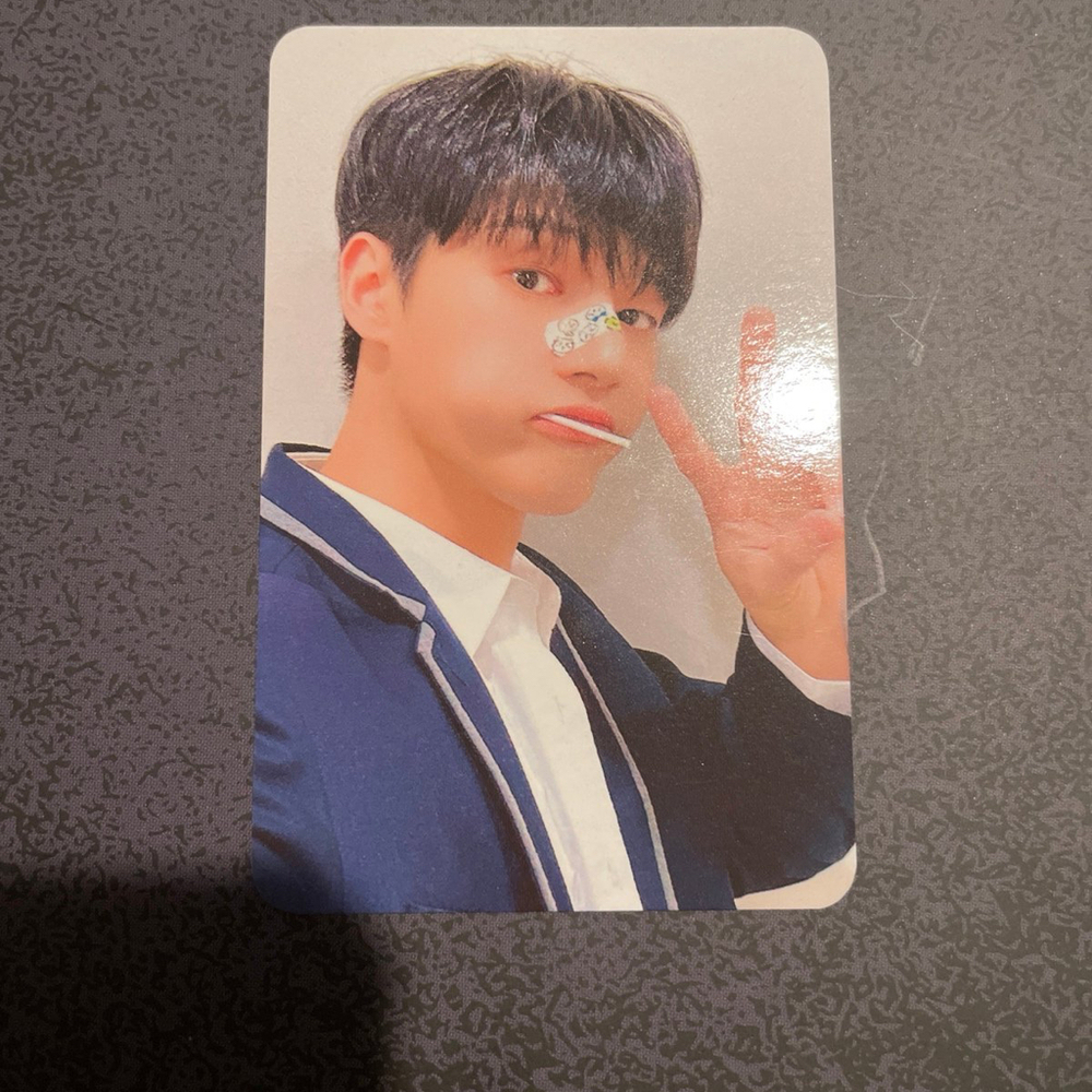 wooyoung hellolive photocard
